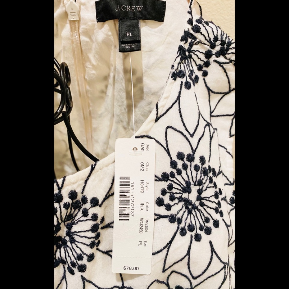 🎉 Host Pick 🎉 J.CREW Embroidered Floral Top - Picture 6 of 7